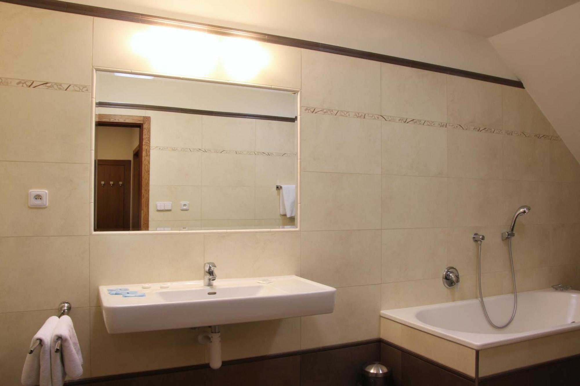 Apartman Леднице Экстерьер фото